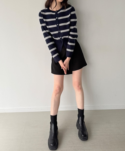 junoah(ジュノア)の「ニュアンスボタンボーダーニット(ニット/セーター・レディース・ネイビー/ピンクベージュ/ブラウン・MEDIUM/LARGE)」の12枚目の写真