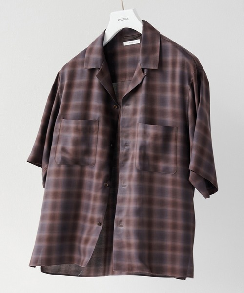 STUDIOUS(ステュディオス)の「【STUDIOUS】CupraAmunzen short sleeve shirts / 放熱素材 / 放湿素材 / 接触冷感 / キュプラショートスリーブシャツ(シャツ/ブラウス・メンズ・ネイビー/タン/ブラウン・1/2)」の2枚目の写真