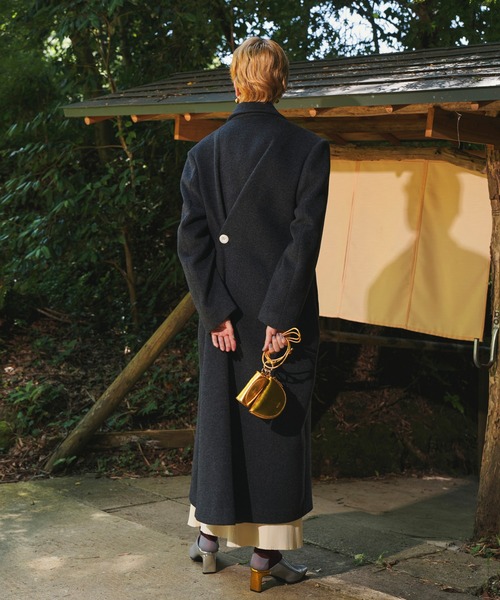 OMMO(オーエムエムオー)の「OVER TUCK LONG COAT(チェスターコート・レディース・グレー/ブラック・36/38)」の6枚目の写真