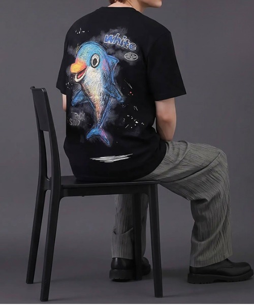 revertical(リバーティカル)の「ドルフィン アートグラフィック半袖Tシャツ(Tシャツ/カットソー・メンズ・ホワイト/ブラック/サックスブルー・MEDIUM/LARGE)」の9枚目の写真