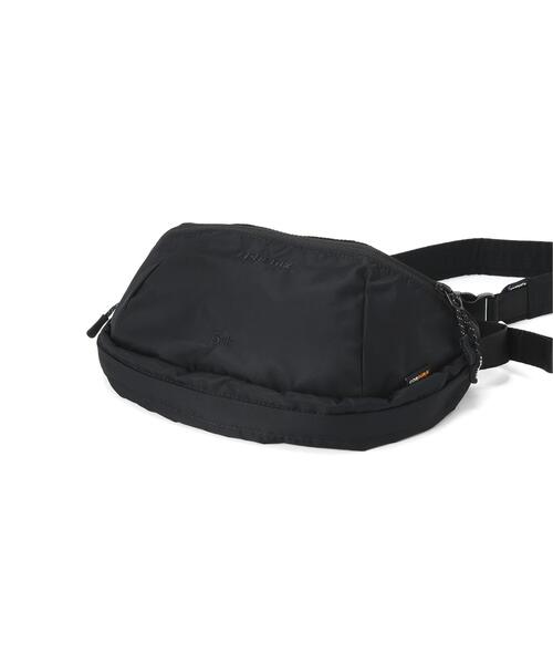 +phenix(プラスフェニックス)の「+phenix/プラスフェニックス/EXPAND BODY BAG 5+(ボディバッグ/ウエストポーチ・メンズ・ブラック/グレー・F)」の14枚目の写真