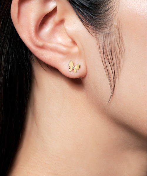 Jewel closet by L&Co.(ジュエルクローゼットバイエルアンドコー)の「K10 バタフライ モチーフ ピアス(ピアス(両耳用)・レディース・イエローゴールド・FREE)」の2枚目の写真