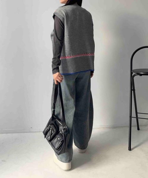 AS KNOW AS plus(アズノゥアズプラス)の「☆編み込みノルディック柄ベスト(ベスト・レディース・グレー系/イエロー系/ネイビー系/ベージュ系・FREE)」の12枚目の写真