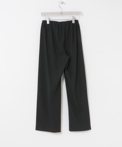 URBAN RESEARCH(アーバンリサーチ)の「『3サイズ展開』スリムストレートバイアスパンツ(その他パンツ・レディース・ブラック/チャコールグレー・38/36/40)」の11枚目の写真