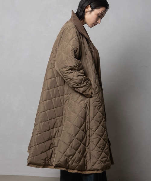 MARECHAL TERRE(マルシャルテル)の「リバーシブルキルティングAラインコート(その他アウター・レディース・モカ/サンドベージュ/ブラック/ネイビー・MEDIUM)」の9枚目の写真