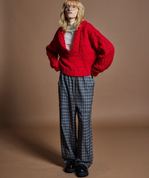 MAISON SPECIAL（メゾンスペシャル）の「【26WINTER PRE-ORDER】Cable Hoodie Short Knit/ケーブルフーディショートニット（ニット/セーター・レディース・ブラック/グレー/レッド・FREE）」の5枚目の写真