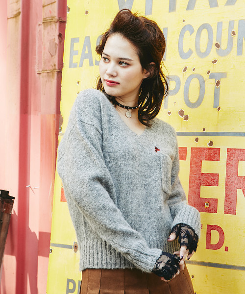 HYSTERIC GLAMOUR（ヒステリックグラマー）の「DEVIL WOMAN刺繍 プルオーバー（ニット/セーター・レディース・ネイビー/トップグレー/ブラック・FREE）」の2枚目の写真