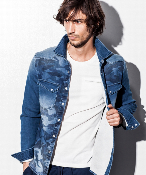 1PIU1UGUALE3  RELAX （ウノピゥウノウグァーレトレ リラックス）の「カモフラージュ柄ジョグデニムウエスタンシャツ（シャツ/ブラウス・メンズ・インディゴブルー・LARGE/MEDIUM/SMALL）」の2枚目の写真