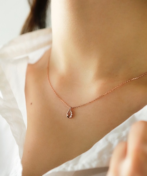 BLOOM(ブルーム)の「シルバー キュービックジルコニア しずく ネックレス BLOOM/ブルーム(ネックレス・レディース・ピンク・35cm)」の6枚目の写真