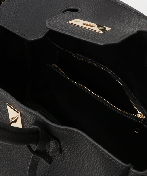 PLAIN CLOTHING（プレーンクロージング）の「フロントキーフラップハンドバッグ【PLAIN CLOTHING】（ハンドバッグ・レディース・ブラック/ベージュ/ネイビー/オレンジ/ライトグレー・FREE）」の14枚目の写真