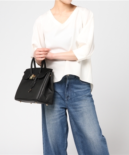 PLAIN CLOTHING（プレーンクロージング）の「フロントキーフラップハンドバッグ【PLAIN CLOTHING】（ハンドバッグ・レディース・ブラック/ベージュ/ネイビー/オレンジ/ライトグレー・FREE）」の9枚目の写真