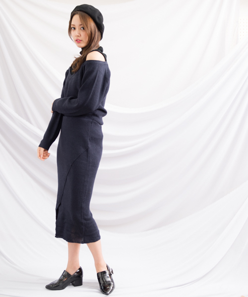 ROGER AND RAW（ロジャーアンドロウ）の「Roger&Raw / 畦ハイネック重ね着風ワンピース（ワンピース・レディース・ブラック/グレー/ベージュ/ネイビー・M）」の13枚目の写真