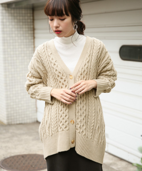 LOWRYS FARM(ローリーズ ファーム)の「ケーブルロングカーディガン 805089(カーディガン)」|ベージュ