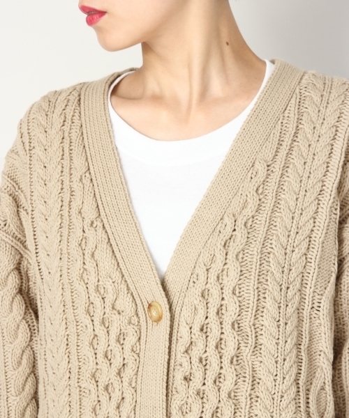 LOWRYS FARM(ローリーズファーム)の「ケーブルロングカーディガン 805089(カーディガン/ボレロ・レディース・オフホワイト/ブラウン/ベージュ・FREE)」の7枚目の写真