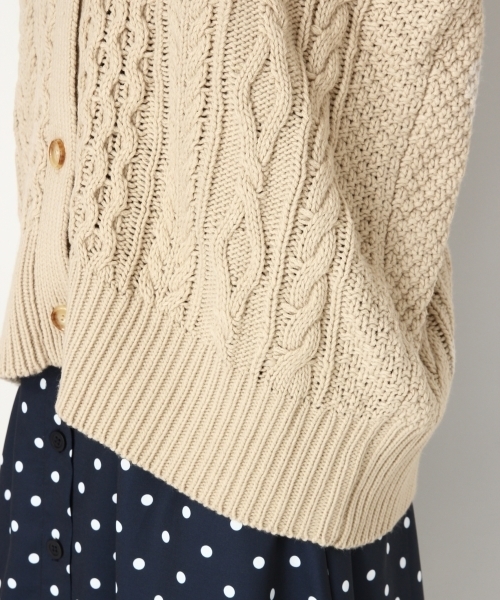 LOWRYS FARM(ローリーズファーム)の「ケーブルロングカーディガン 805089(カーディガン/ボレロ・レディース・オフホワイト/ブラウン/ベージュ・FREE)」の10枚目の写真