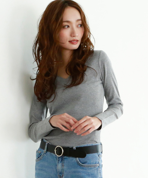 Luz Llena(ラズレナ)の「Vネックテレコリブトップス(Tシャツ/カットソー・レディース・ブラック/オフホワイト/ホワイト×ブラック/杢グレー・MEDIUM)」の4枚目の写真