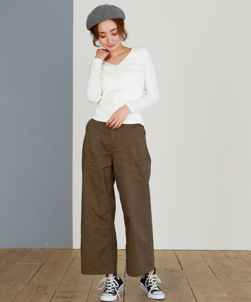 Luz Llena(ラズレナ)の「Vネックテレコリブトップス(Tシャツ/カットソー・レディース・ブラック/オフホワイト/ホワイト×ブラック/杢グレー・MEDIUM)」の17枚目の写真