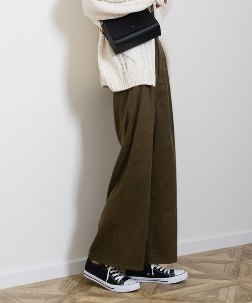 shopnikoniko(ショップニコニコ)の「サンディングスエードワイドパンツ(その他パンツ・レディース・ブラック/ベージュ/カーキ/ボルドー・フリー)」の3枚目の写真