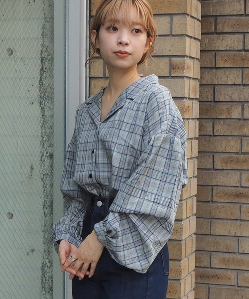 tiptop(ティップトップ)の「【web限定アイテム】ボリューム開襟ブラウス(シャツ/ブラウス・レディース・ブラック/オフホワイト/キナリ/ブルー/スモークピンク/ベージュ/グレー・FREE)」の6枚目の写真