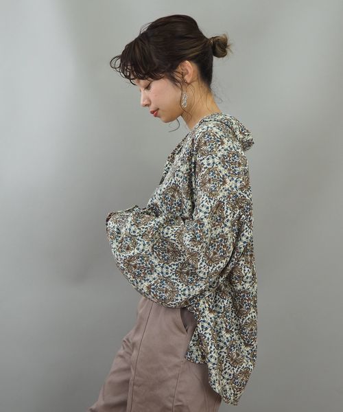 tiptop(ティップトップ)の「【web限定アイテム】ボリューム開襟ブラウス(シャツ/ブラウス・レディース・ブラック/オフホワイト/キナリ/ブルー/スモークピンク/ベージュ/グレー・FREE)」の9枚目の写真