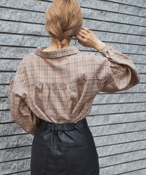 tiptop(ティップトップ)の「【web限定アイテム】ボリューム開襟ブラウス(シャツ/ブラウス・レディース・ブラック/オフホワイト/キナリ/ブルー/スモークピンク/ベージュ/グレー・FREE)」の17枚目の写真