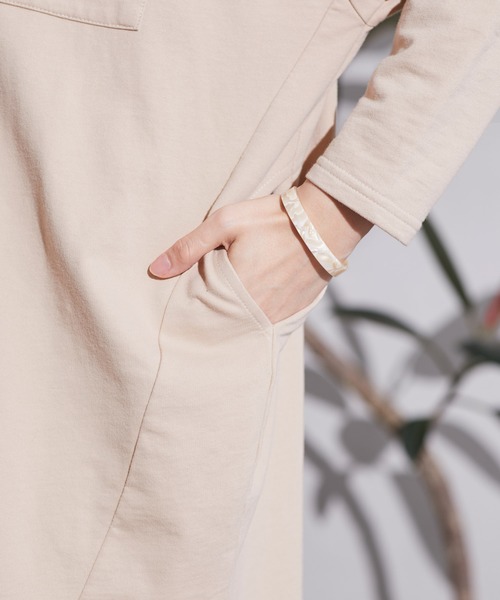 Chaco closet（チャコ クローゼット）の「裏毛コクーンビッグシルエットステッチポケット付きカットソー（Tシャツ/カットソー・レディース・ライトカーキ/ベージュ/ネイビー/杢グレー/オフホワイト/ブラック・FREE）」の11枚目の写真