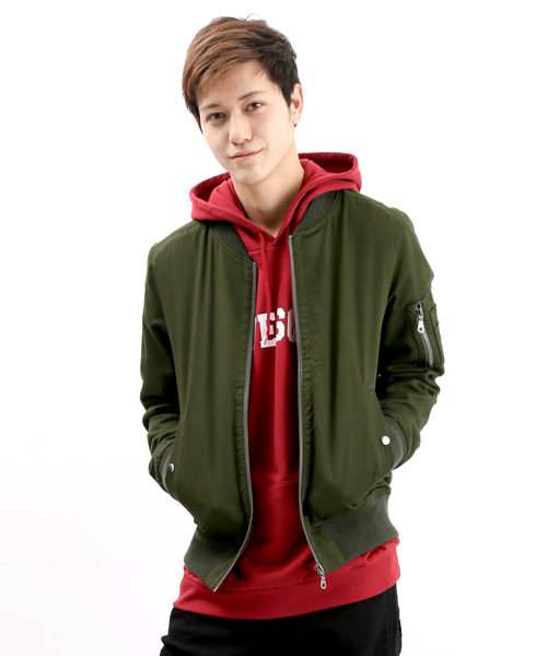 WEGO(ウィゴー)の「WEGO/コットンレーヨンMA-1(ミリタリージャケット・メンズ・ブラック/カーキ/ブルー・MEDIUM/LARGE)」の2枚目の写真