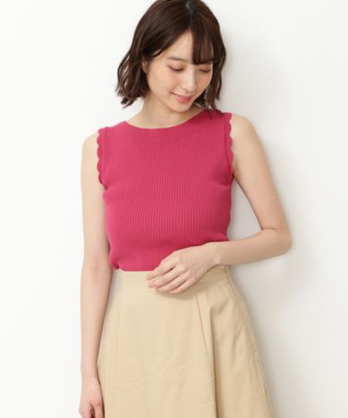 NATURAL BEAUTY BASIC（ナチュラルビューティーベーシック）の「[洗える]バックボタンスカラップスリーブニット（ニット/セーター・レディース・オフホワイト/ブラック/マジェンタ・MEDIUM）」の11枚目の写真