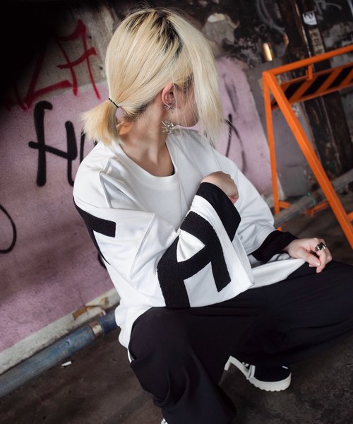rovtski（ロフトスキー）の「【ビッグシルエット】INLAY JERZY 230G EMB SWEAT SS F/インレイジャージー 刺繍スウェット半袖（Tシャツ/カットソー・レディース・ホワイト/ブラック/ベージュ/ピンク・FREE）」の21枚目の写真