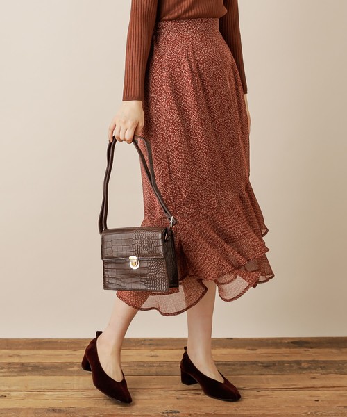 natural couture（ナチュラルクチュール）の「リーちゃんのアシメティアードスカート（スカート・レディース・オフホワイト/ブラック/ラベンダー/ボルドー・FREE）」の4枚目の写真