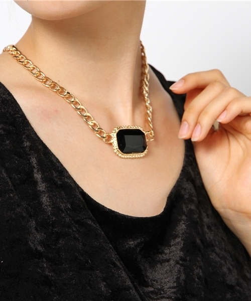 WEGO（ウィゴー）の「WEGO/スクエアビジューネックレス（ネックレス・レディース・ホワイト/ブラック/グリーン・FREE）」の4枚目の写真