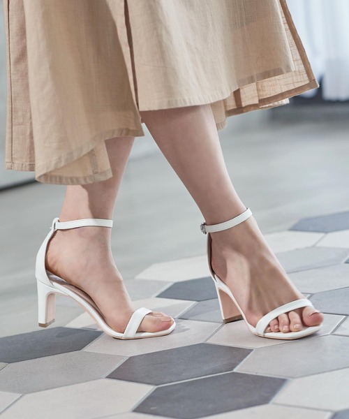 KOBE LETTUCE（コウベレタス）の「スリムヒールサンダル（サンダル・レディース・ホワイト/ブラック/カーキ/シルバー/その他/ピンク系その他・LL/S/M/L）」の2枚目の写真