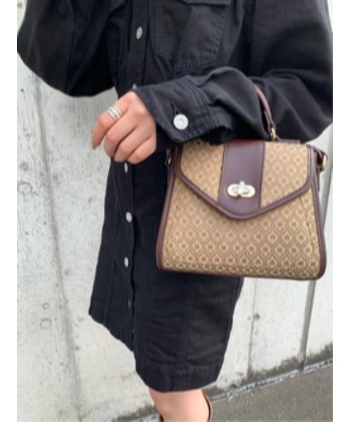moussy モノグラム ショルダーバッグ 新品 未使用です。但し