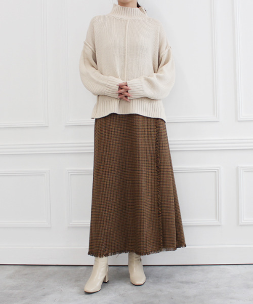 MODE ROBE（モードローブ）の「チェックフリンジラップスカート（スカート・レディース・ブラウン・FREE）」の2枚目の写真