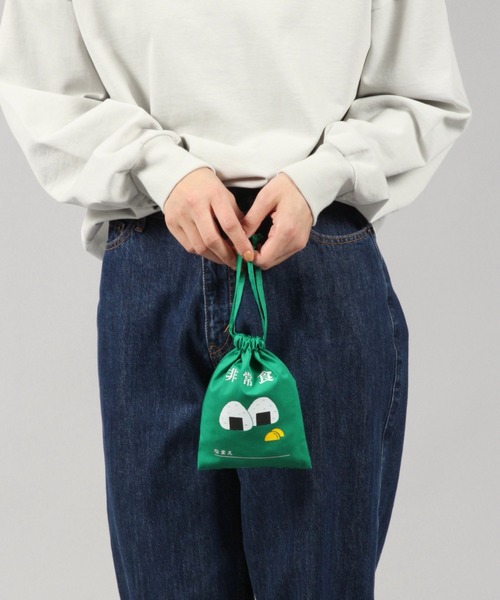 niko and...（ニコアンド）の「【ニューレトロ】巾着袋(小)（ポーチ・レディース・ホワイト/レッド/グリーン・0）」の7枚目の写真