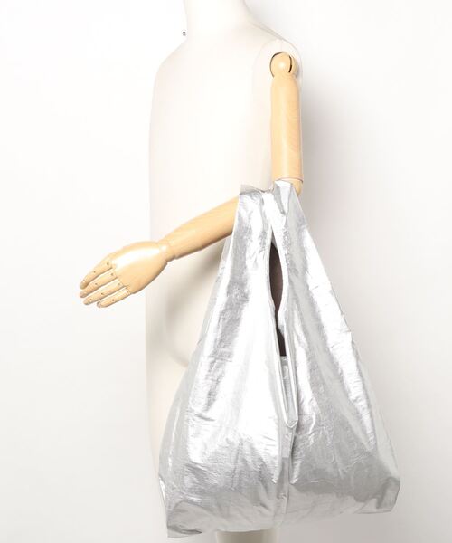 BAGGU(バグー)の「BAGGU/バグゥ メタリックスタンダード(エコバッグ/サブバッグ・レディース・シルバー/ゴールド・FREE)」の4枚目の写真
