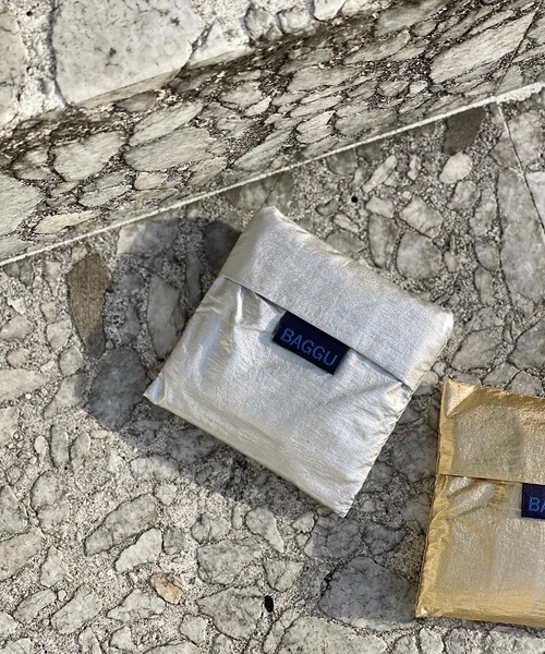 BAGGU(バグー)の「BAGGU/バグゥ メタリックスタンダード(エコバッグ/サブバッグ・レディース・シルバー/ゴールド・FREE)」の2枚目の写真