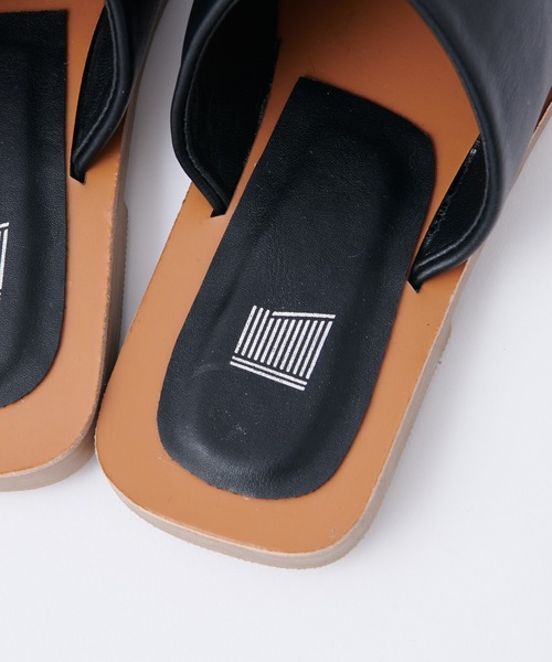 COLONY 2139（コロニートゥーワンスリーナイン）の「ステッチサンダル（サンダル・レディース・ブラック/アイボリー・22.5cm/23.5cm/24.5cm）」の5枚目の写真