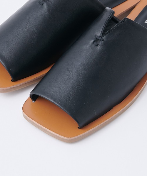 COLONY 2139（コロニートゥーワンスリーナイン）の「ステッチサンダル（サンダル・レディース・ブラック/アイボリー・22.5cm/23.5cm/24.5cm）」の10枚目の写真