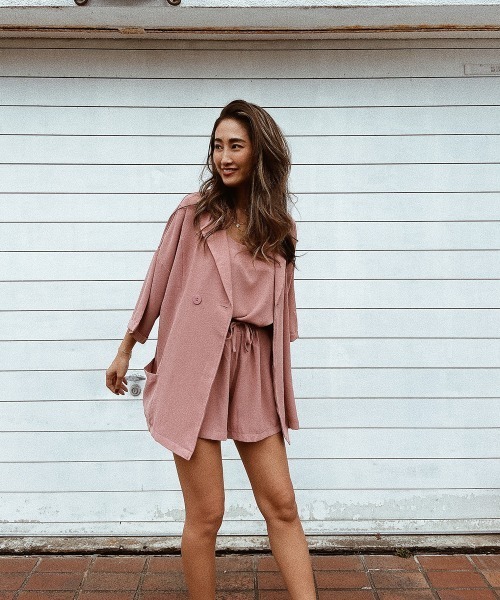 esutoreja（エストレジャ）の「ショートジャケット3点セットアップ（セットアップ・レディース・ブラック/ピンク/ブルー・FREE）」の4枚目の写真