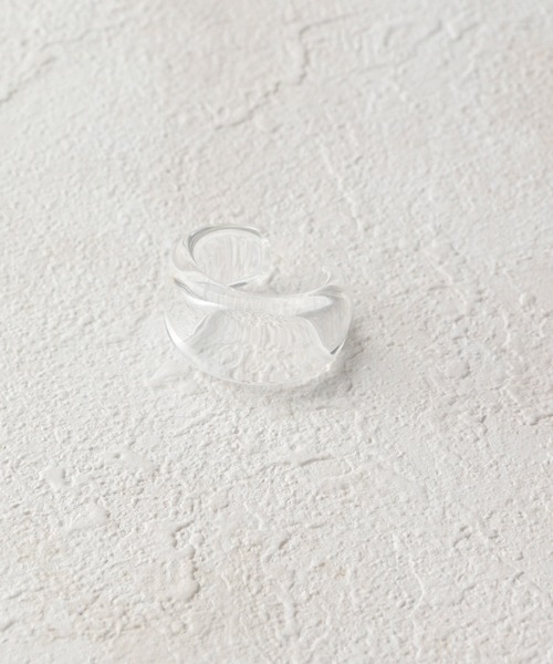 MADEMOISELLE ROPE'（マドモアゼル ロペ）の「アクリルボリュームリング（リング・レディース・ホワイト/グリーン/パープル/その他・FREE）」の4枚目の写真