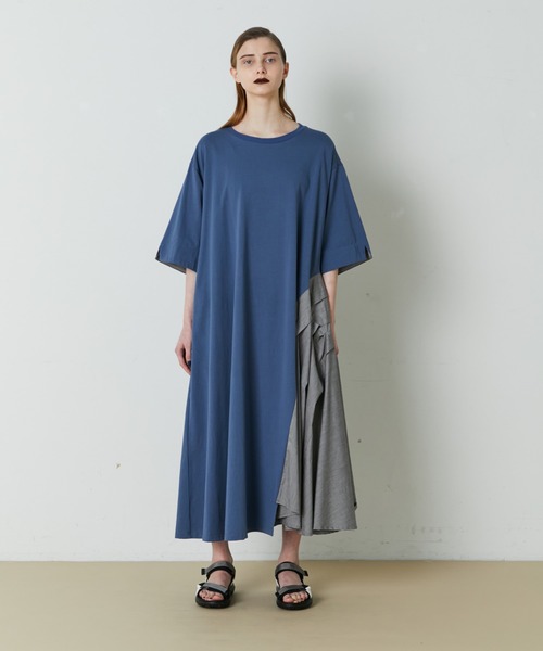 FRAPBOIS(フラボア)の「フォルドワンピ(ワンピース・レディース・ブラック/ブルー・1/0)」の2枚目の写真