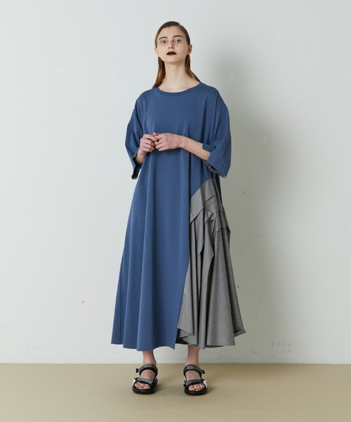 FRAPBOIS(フラボア)の「フォルドワンピ(ワンピース・レディース・ブラック/ブルー・1/0)」の12枚目の写真