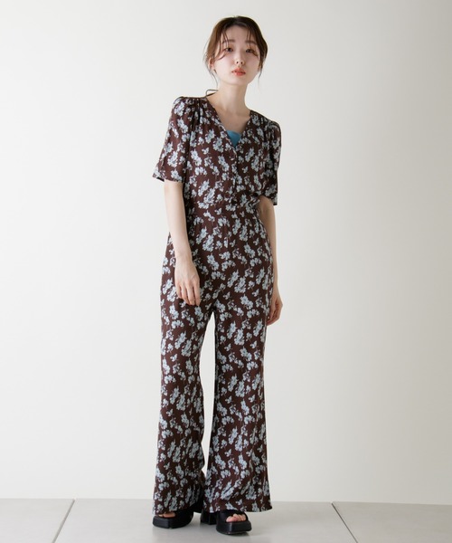 配色花柄ジャンプスーツ