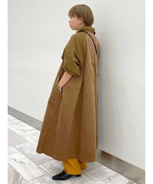 Ungrid(アングリッド)の「コーデュロイコンビステンカラーコート(ステンカラーコート・レディース・ベージュ/ブラウン・SMALL/MEDIUM)」の21枚目の写真