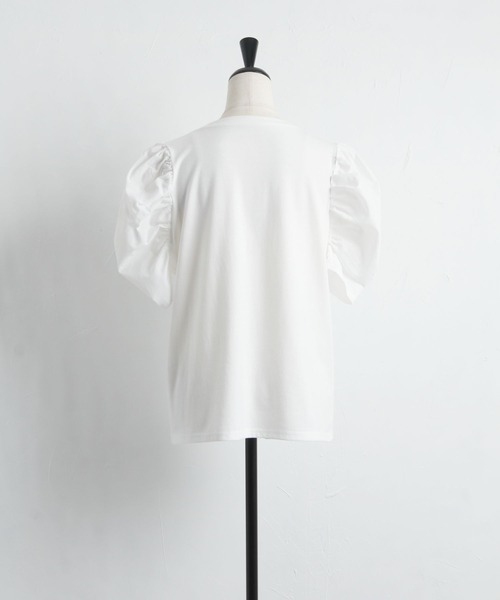 tocco closet(トッコ クローゼット)の「【限定】パワーショルダーカットプルオーバー(Tシャツ/カットソー・レディース・オフホワイト/ブラック・M)」の17枚目の写真