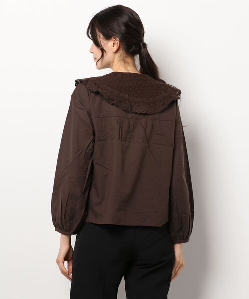 ehka sopo（エヘカソポ）の「透かし編みレース衿ブラウス（シャツ/ブラウス・レディース・ダークブラウン/オフホワイト/キナリ・ﾌﾘ-）」の5枚目の写真