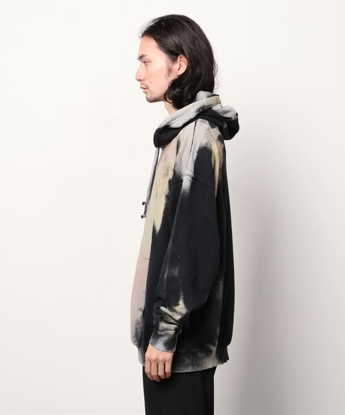 DIESEL(ディーゼル)の「メンズ パーカー ルーズフィット オーガニックコットン(パーカー・メンズ・ブラック系その他・MEDIUM/X-SMALL/X-LARGE/LARGE/SMALL/XX-LARGE/XXX-LARGE)」の6枚目の写真