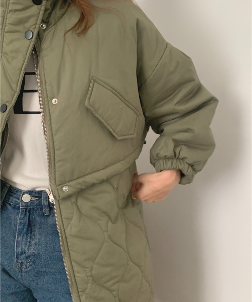 emi+（エミプラス）の「レイヤード風キルティングノースリーブコート＋ハイネックショートジャケットセット（ミリタリージャケット・レディース・チャコールグレー/カーキ/ホワイト・FREE）」の15枚目の写真