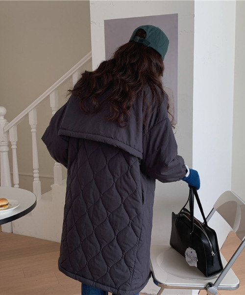 emi+（エミプラス）の「レイヤード風キルティングノースリーブコート＋ハイネックショートジャケットセット（ミリタリージャケット・レディース・チャコールグレー/カーキ/ホワイト・FREE）」の6枚目の写真